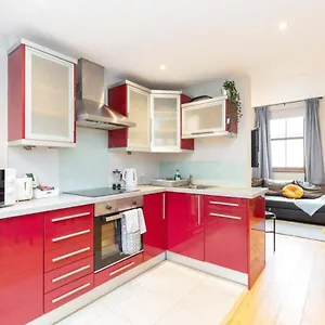  Holiday home Location 2 Bedroom 2 Bathroom Fast Wifi