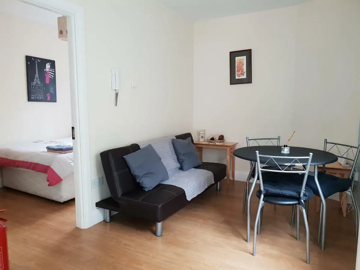 Drumcondra Road Apartments Dublin 0*,